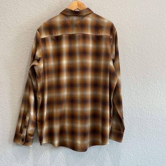 Swiss Tech Brown Plaid Flannel Button Down Shirt Size XL - Picture 6 of 7